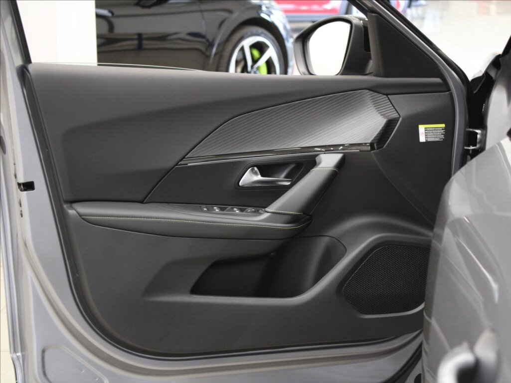 Peugeot 2008 SUV / Terénní 1,2 l 107 kw