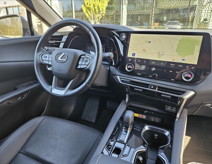 Lexus RX 350h SUV / Terénní 2,5 l 184 kw