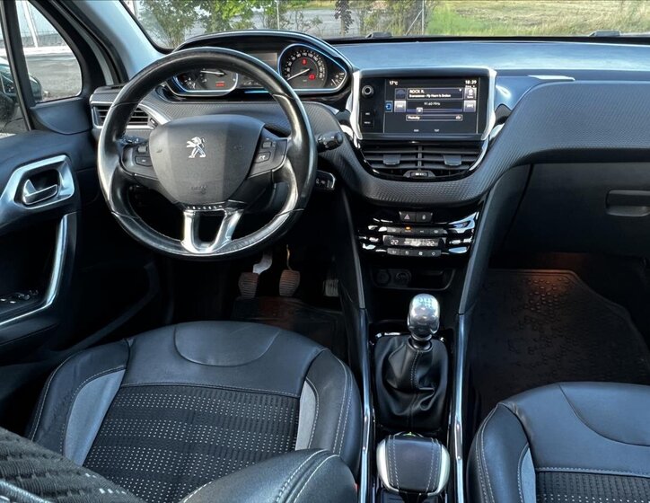 Peugeot 2008 SUV / Terénní 1,6 l 84 kw