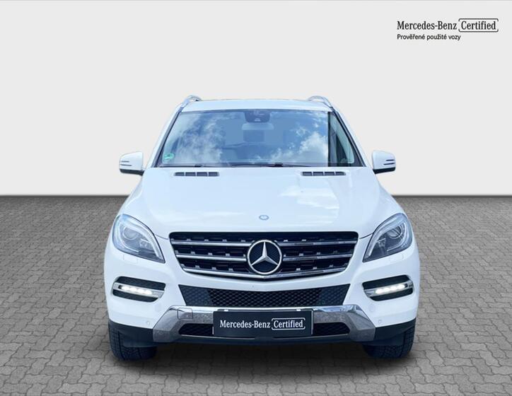 Mercedes-Benz Třídy M 8