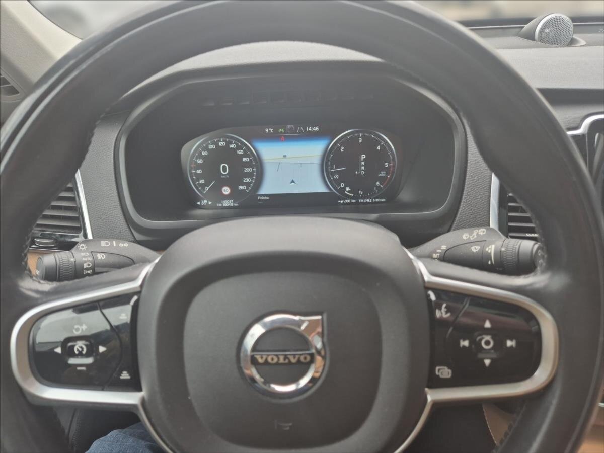 Volvo XC90 SUV / Terénní 2,0 l 165 kw