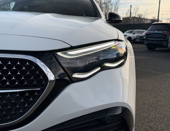 Mercedes-Benz Třídy E Sedan / Limuzína 2,0 l 145 kw