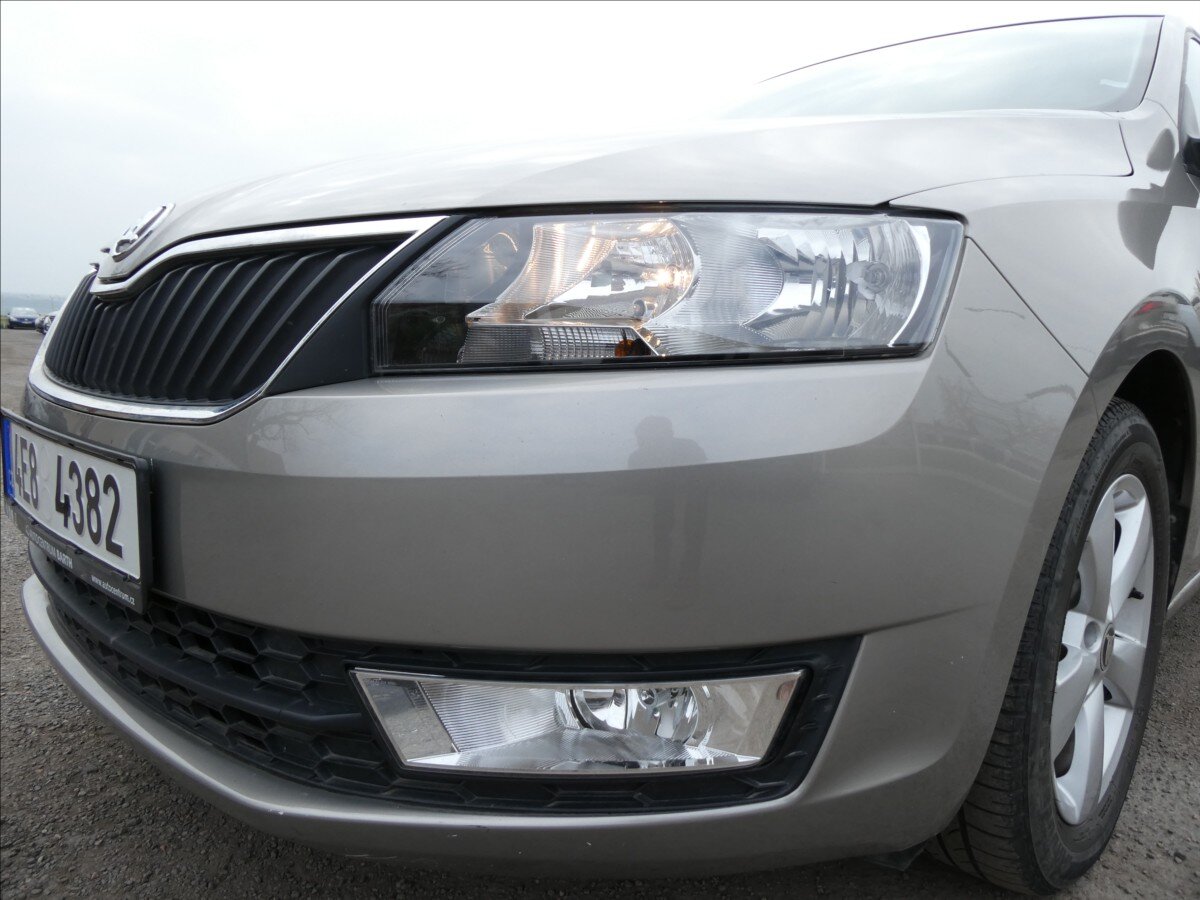 Škoda Rapid Sedan / Limuzína 1,2 l 77 kw