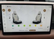 Land Rover Defender SUV 4,4 l 467 kw