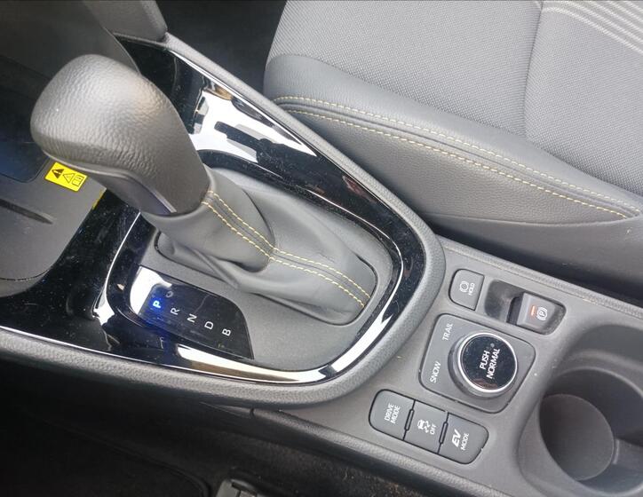 Toyota Yaris Cross 17