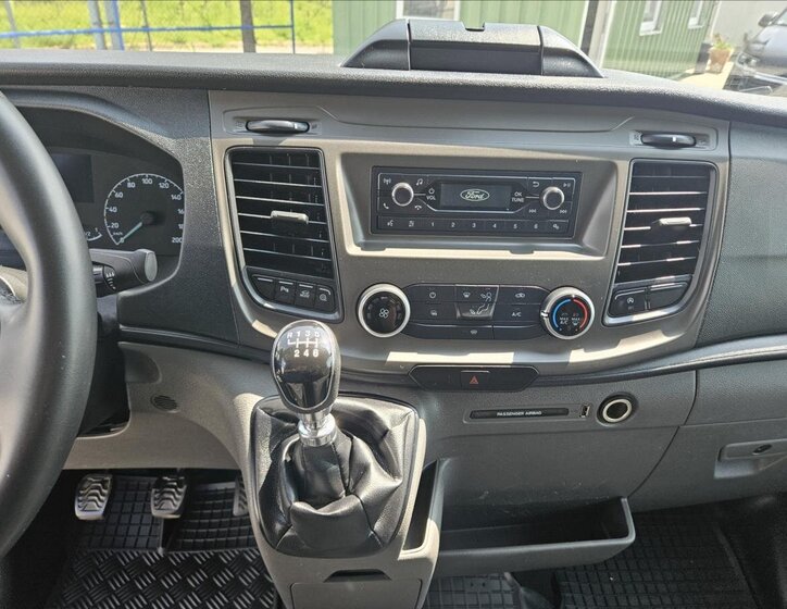 Ford Transit 13