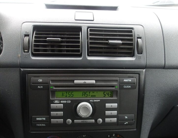 Ford Transit Connect Pick-up 1,8 l 66 kw