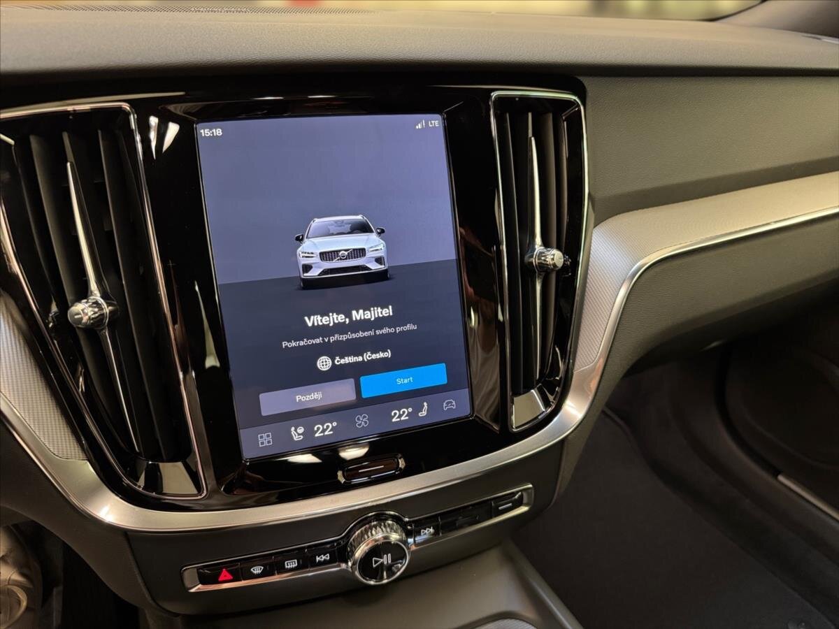 Volvo V60 Kombi 2,0 l 145 kw