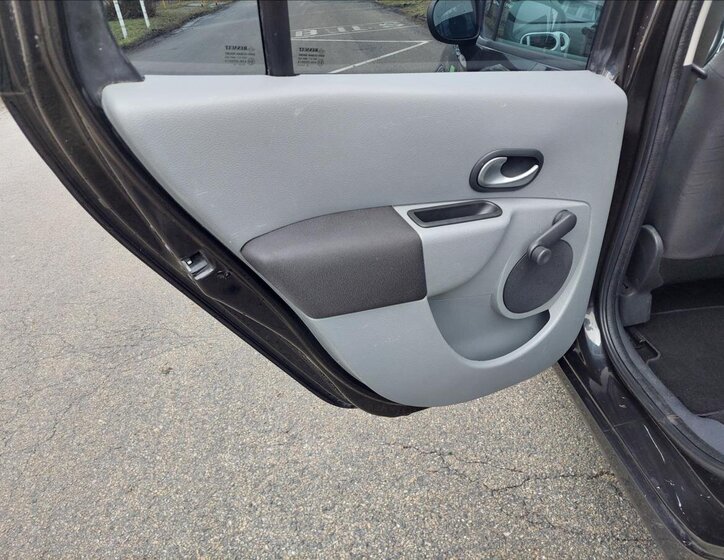 Renault Modus Hatchback 1,1 l 55 kw