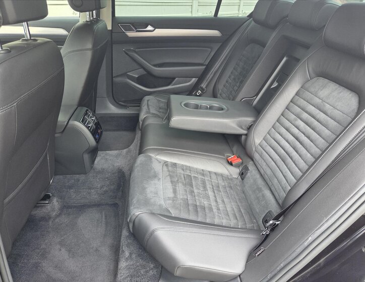 Volkswagen Passat Sedan / Limuzína 2,0 l 110 kw