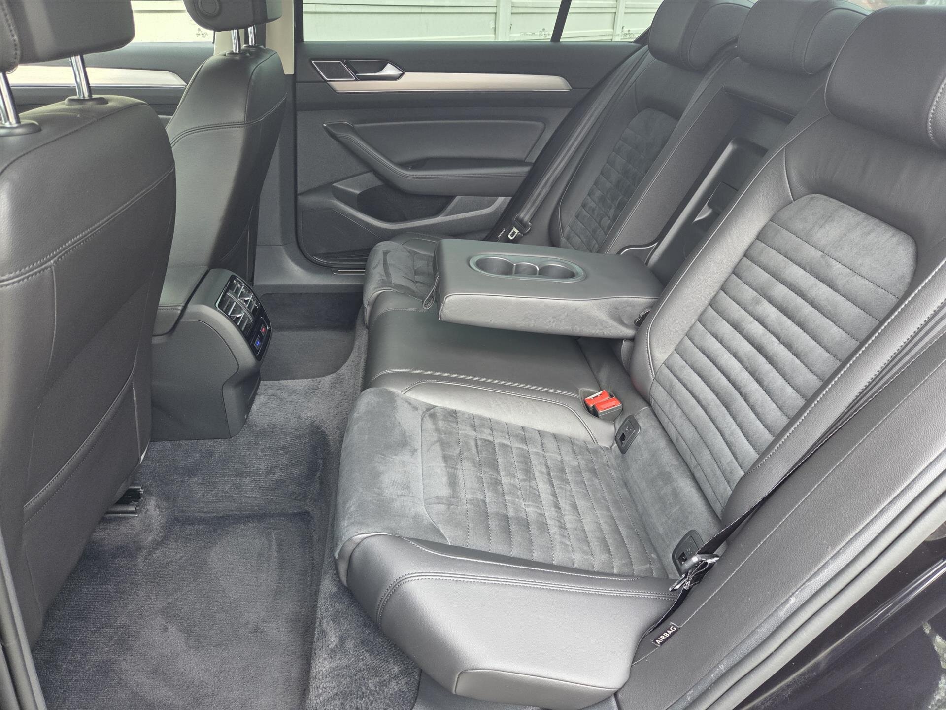 Volkswagen Passat Sedan / Limuzína 2,0 l 110 kw