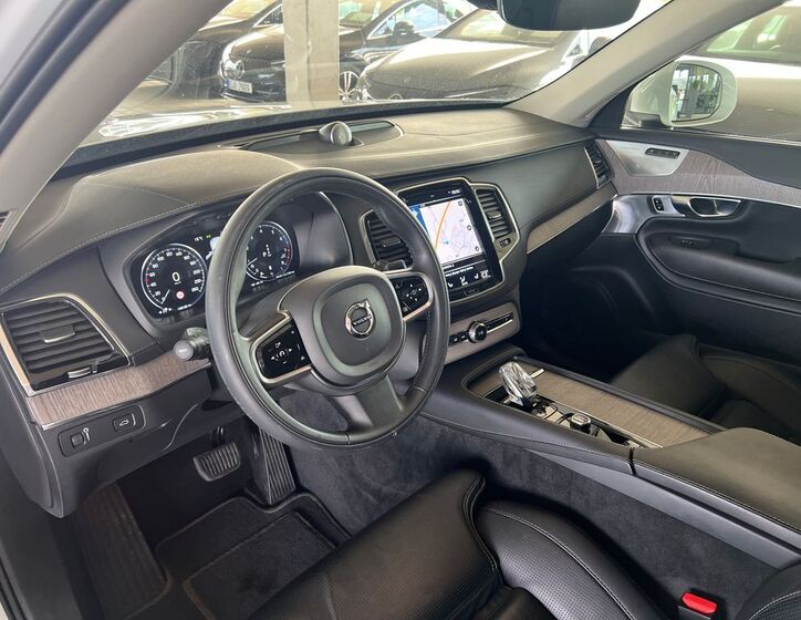 Volvo XC90 9
