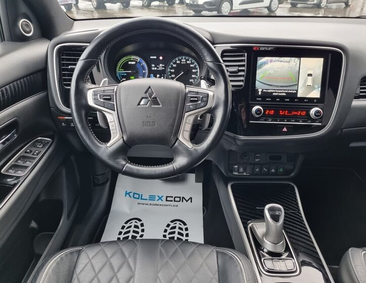 Mitsubishi Outlander SUV 2,4 l 165 kw