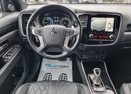 Mitsubishi Outlander SUV 2,4 l 165 kw