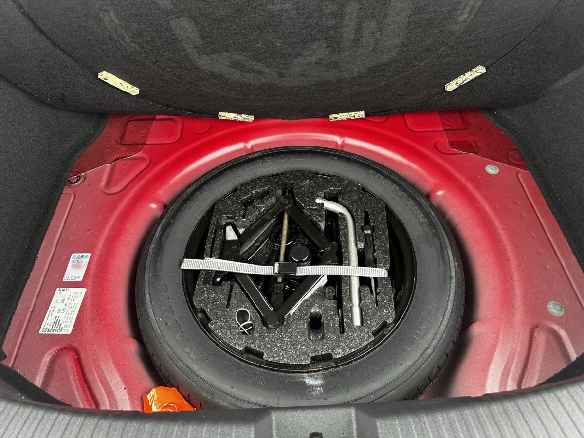 Volkswagen Beetle Hatchback 1,2 l 77 kw