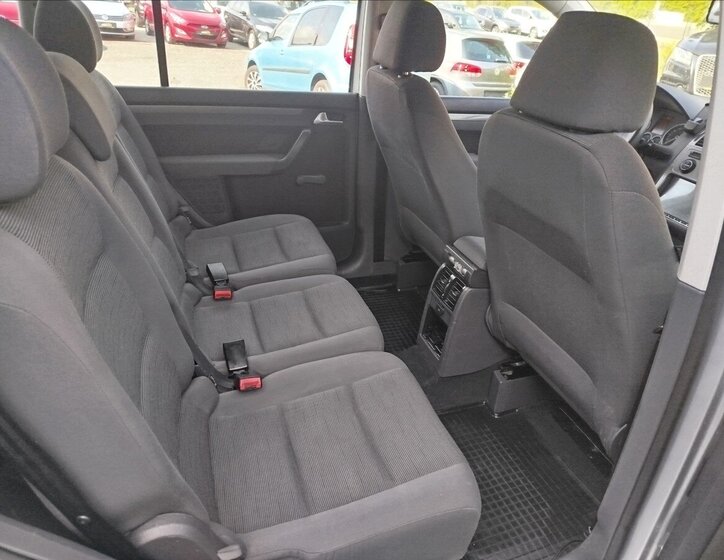 Volkswagen Touran MPV 1,9 l 77 kw