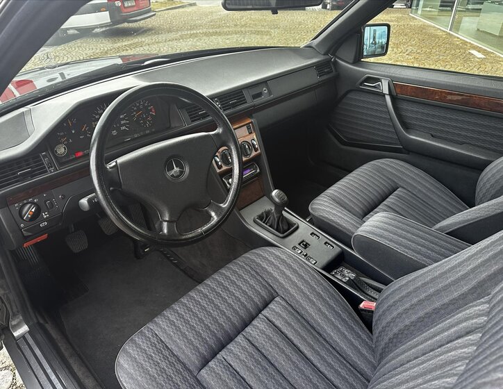 Mercedes-Benz 124 Kupé 1,9 l 100 kw