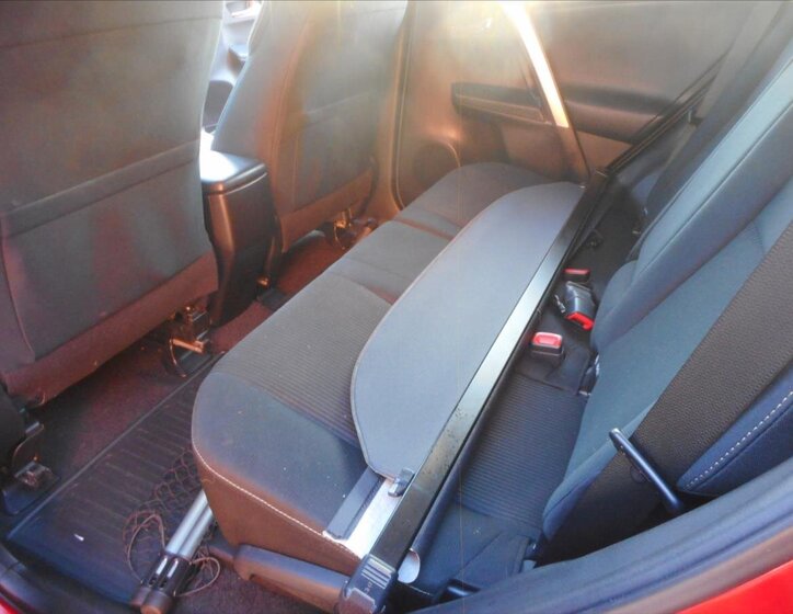 Toyota RAV4 SUV 2,0 l 111 kw