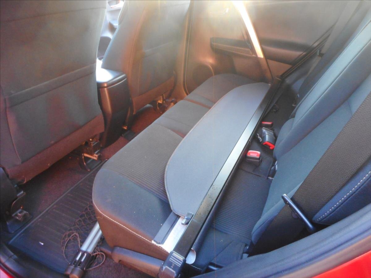 Toyota RAV4 SUV 2,0 l 111 kw