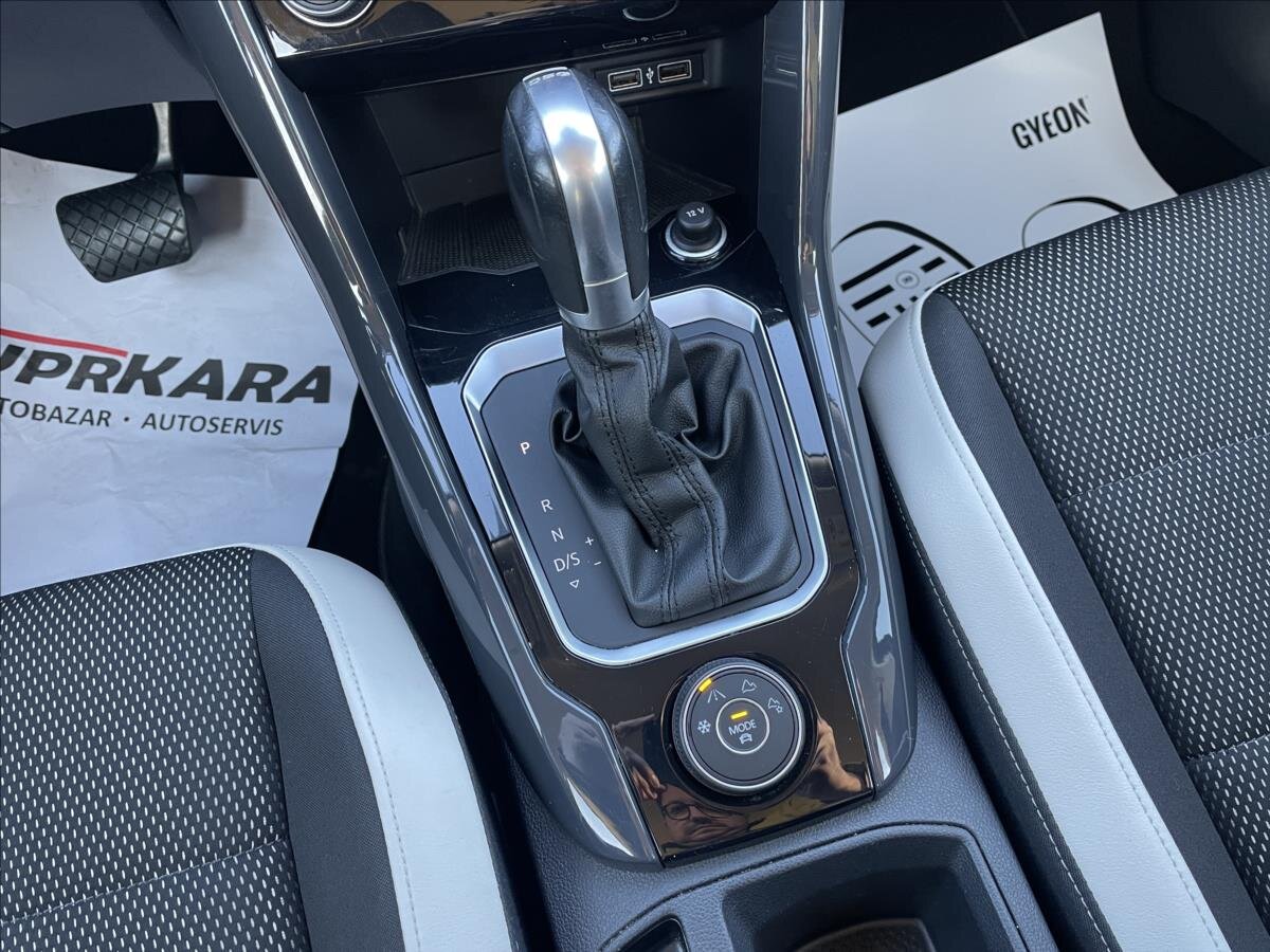 Volkswagen T-Roc SUV 2,0 l 110 kw