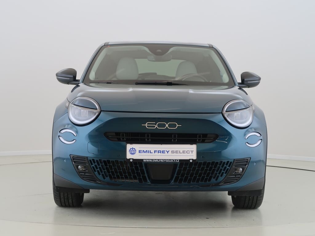 Fiat 600 SUV / Terénní 1,2 l 100 kw