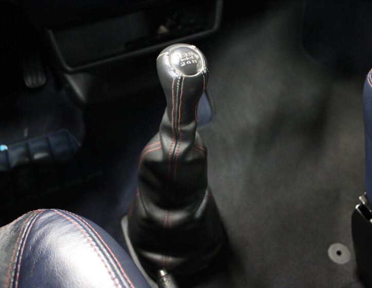 Volkswagen Caravelle Kombi 2,5 l 111 kw