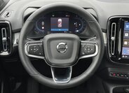 Volvo XC40 SUV / Terénní 2,0 l 145 kw