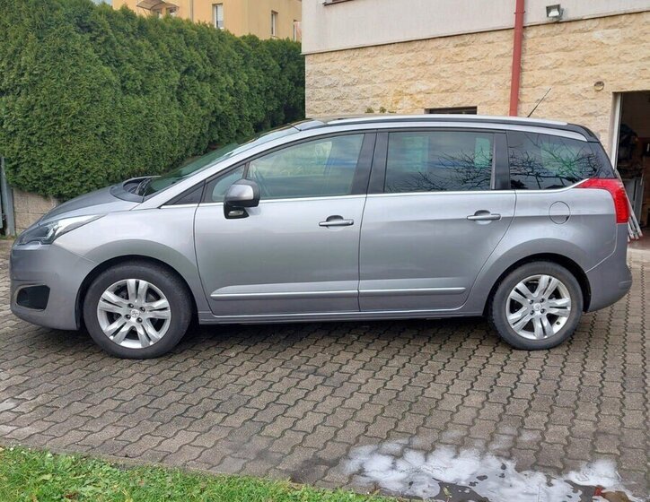 Peugeot 5008 MPV 0,0 0