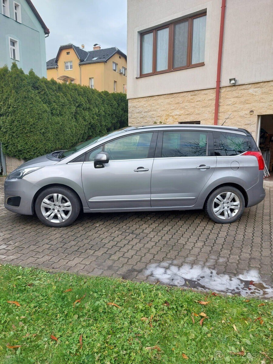 Peugeot 5008 MPV 0,0 0
