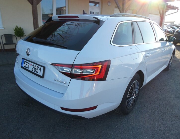 Škoda Superb Kombi 2,0 l 110 kw