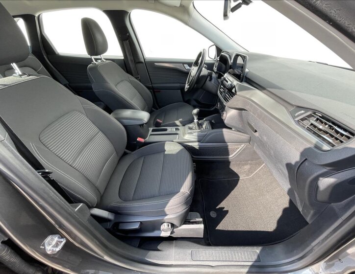 Ford Kuga SUV / Terénní 1,5 l 110 kw