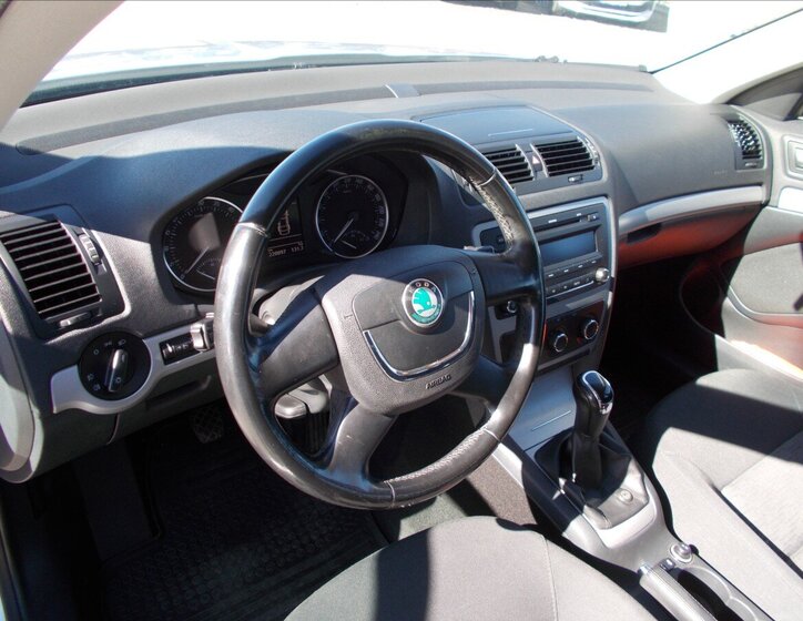 Škoda Octavia Kombi 1,6 l 77 kw