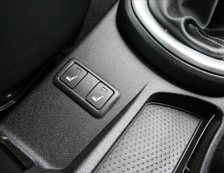 Lancia Delta Hatchback 1,4 l 88 kw