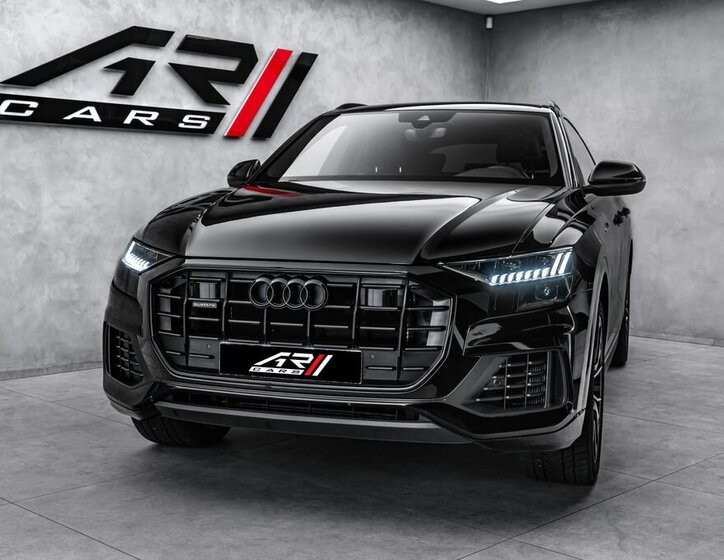 Audi Q8 SUV / Terénní 3,0 l 210 kw
