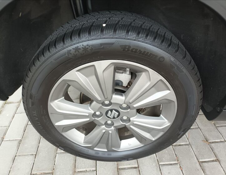 Suzuki Vitara SUV 1,4 l 103 kw