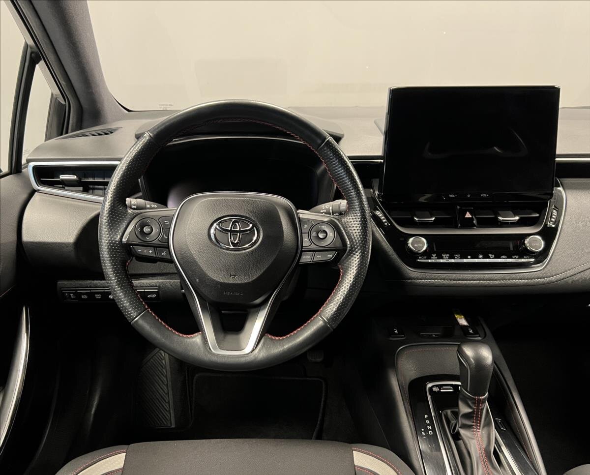 Toyota Corolla Kombi 2,0 l 112 kw