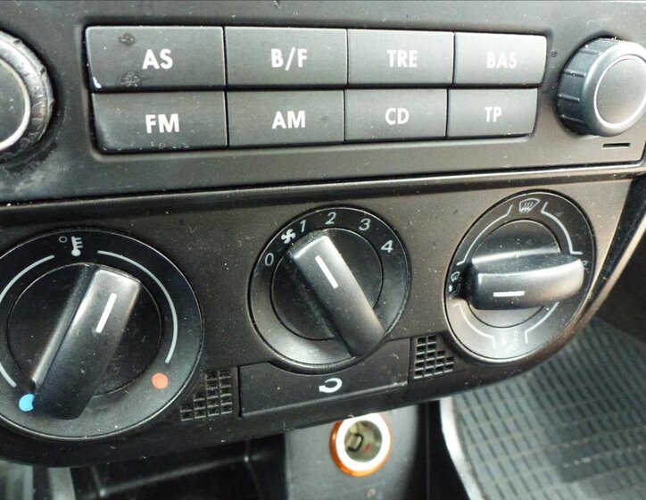 Volkswagen Fox Hatchback 1,2 l 40 kw