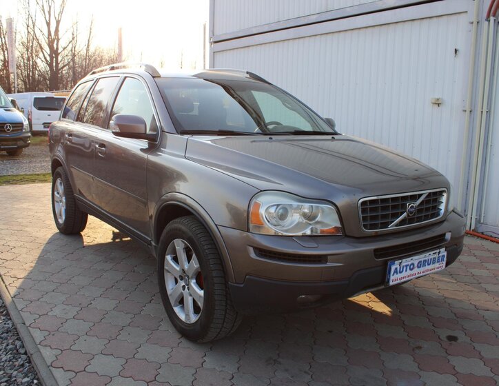 Volvo XC90 SUV / Terénní 2,4 l 136 kw
