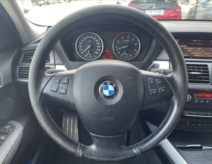 BMW X5 SUV / Terénní 3,0 l 200 kw