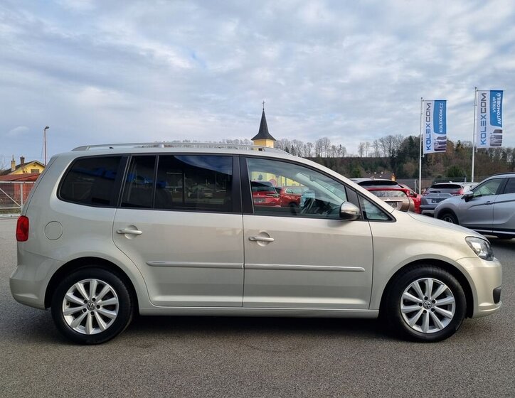 Volkswagen Touran 6