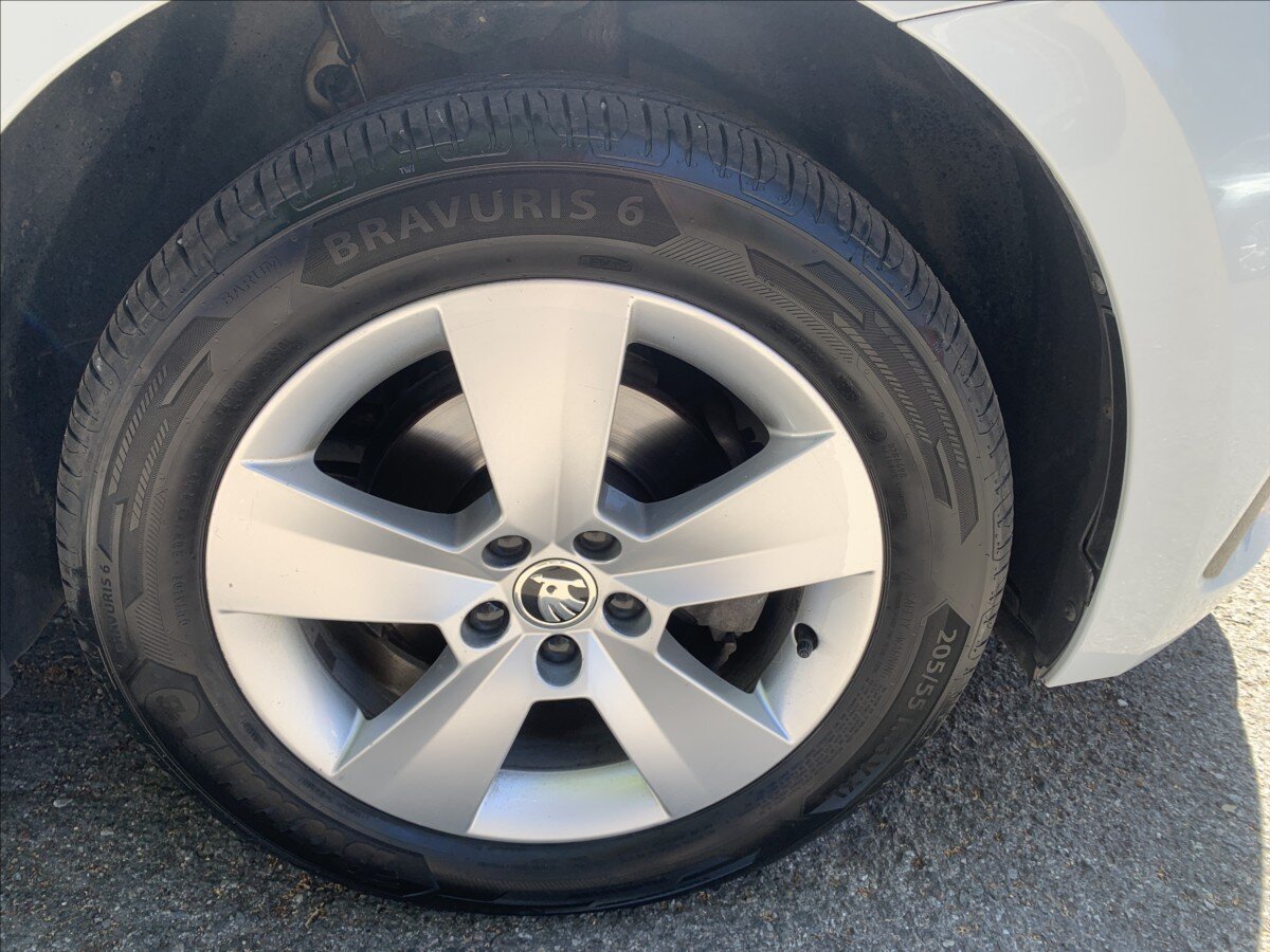 Škoda Scala Hatchback 1,5 l 110 kw