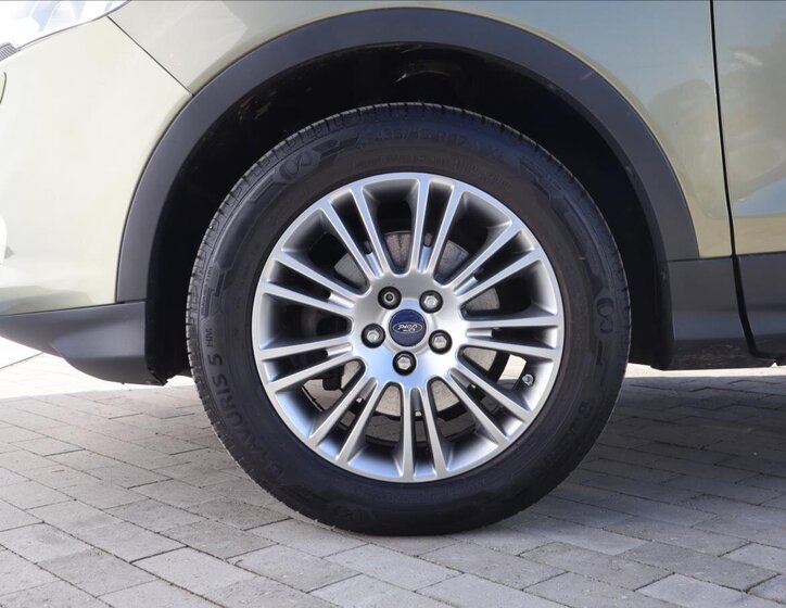 Ford Kuga SUV / Terénní 1,6 l 110 kw