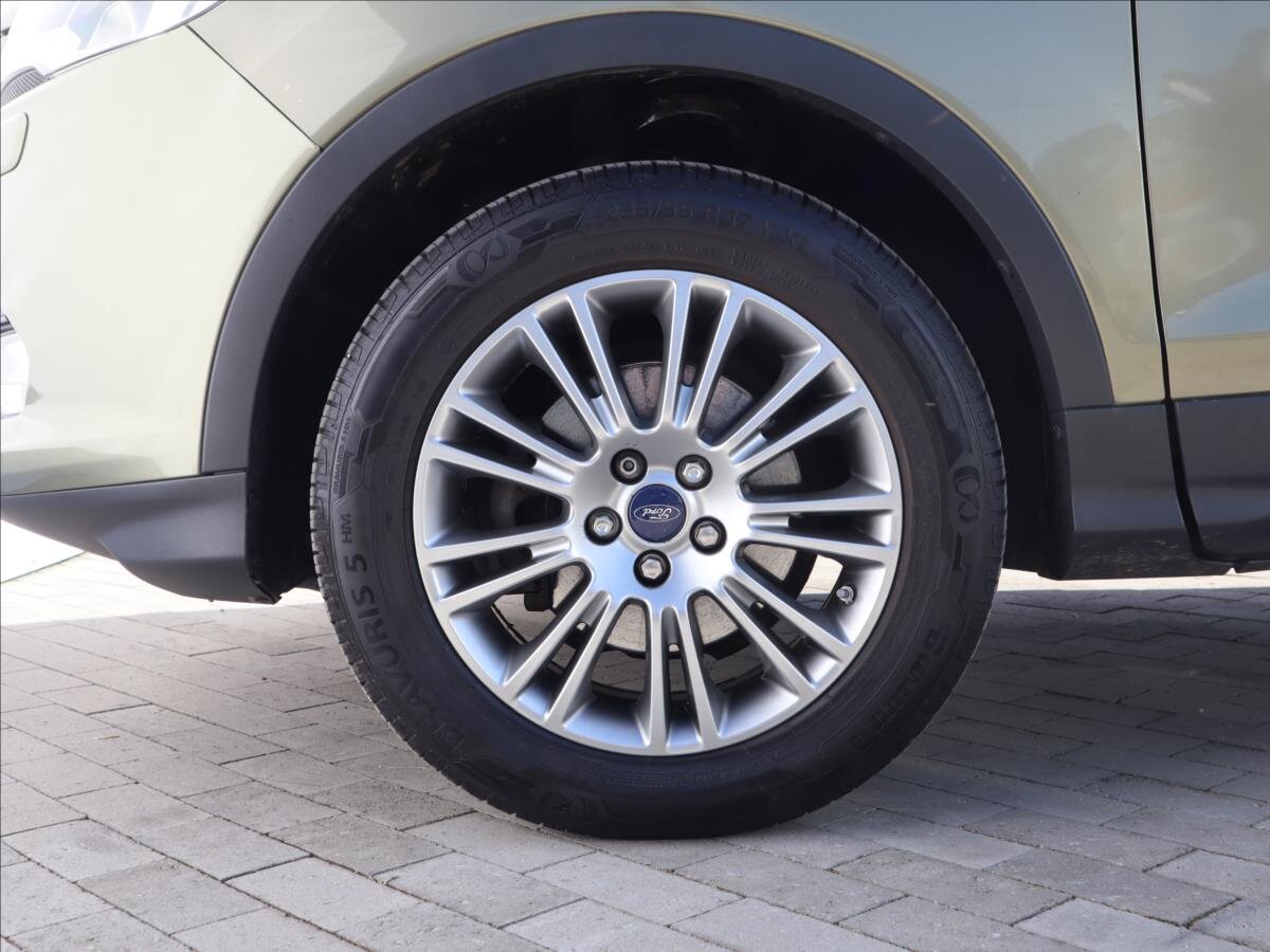 Ford Kuga SUV / Terénní 1,6 l 110 kw