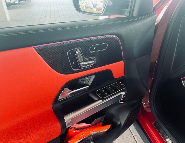 Mercedes-Benz GLB 13