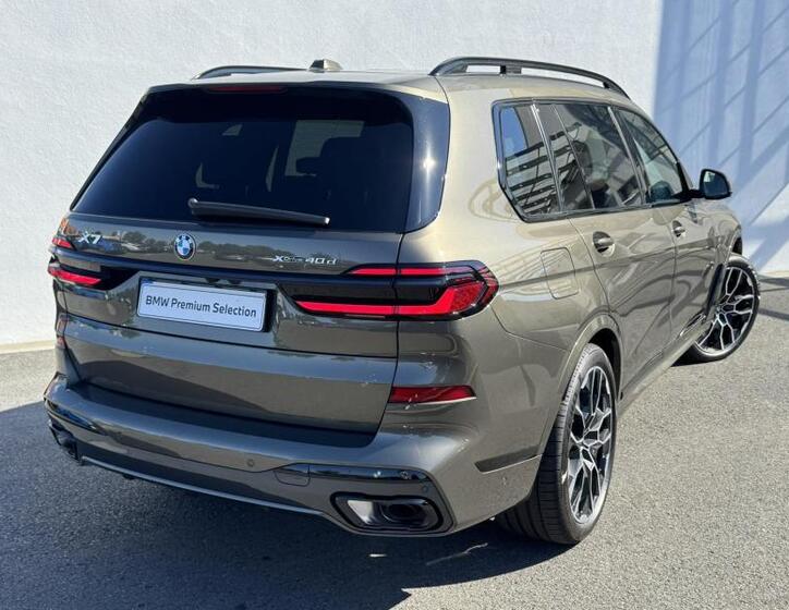 BMW X7 2