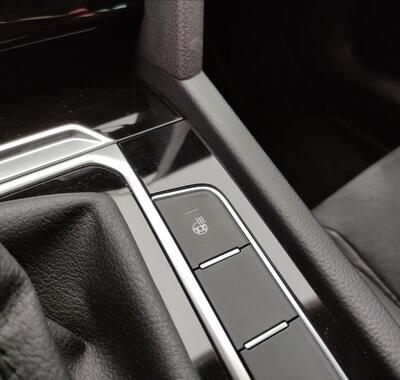 Volkswagen Passat 25