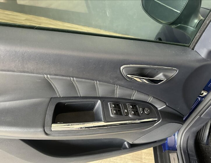 Lancia Delta Hatchback 1,6 l 88 kw