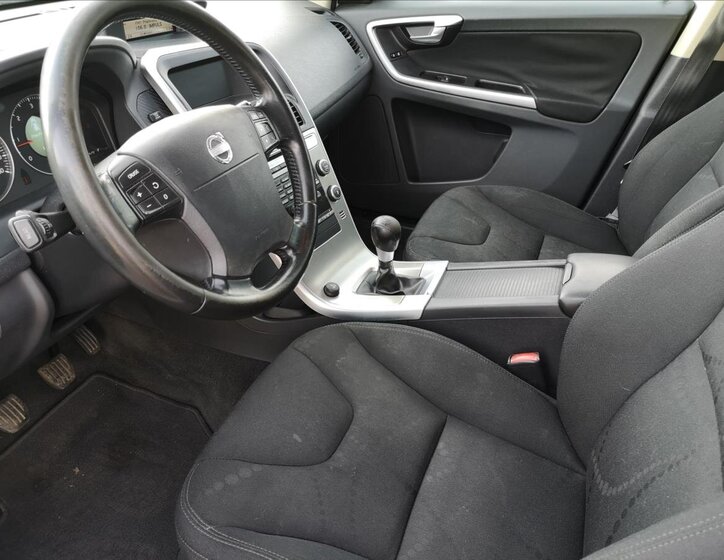 Volvo XC60 Kombi 2,4 l 136 kw