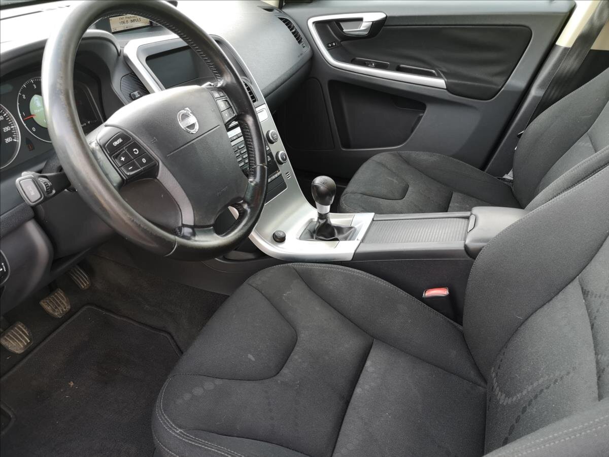 Volvo XC60 Kombi 2,4 l 136 kw