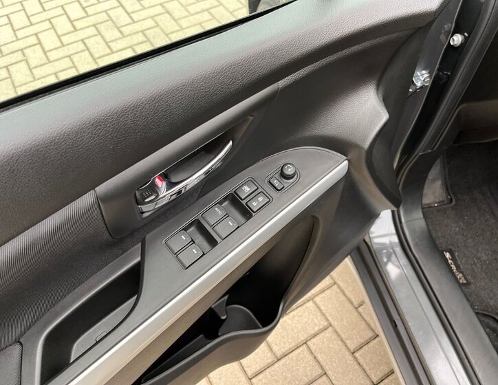 Suzuki SX4 S-Cross 12